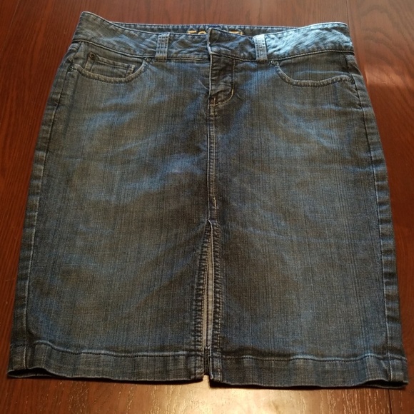 Fossil denim Jean skirt NWOT C113:5:318 size 6 - Picture 1 of 6